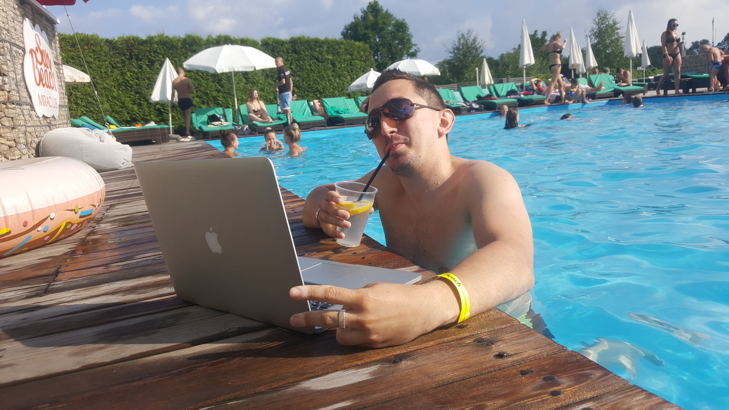 Свадьба за границей